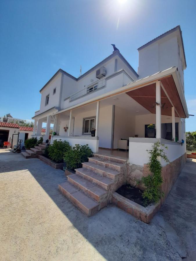 Villa Shehu Ksamil Luaran gambar