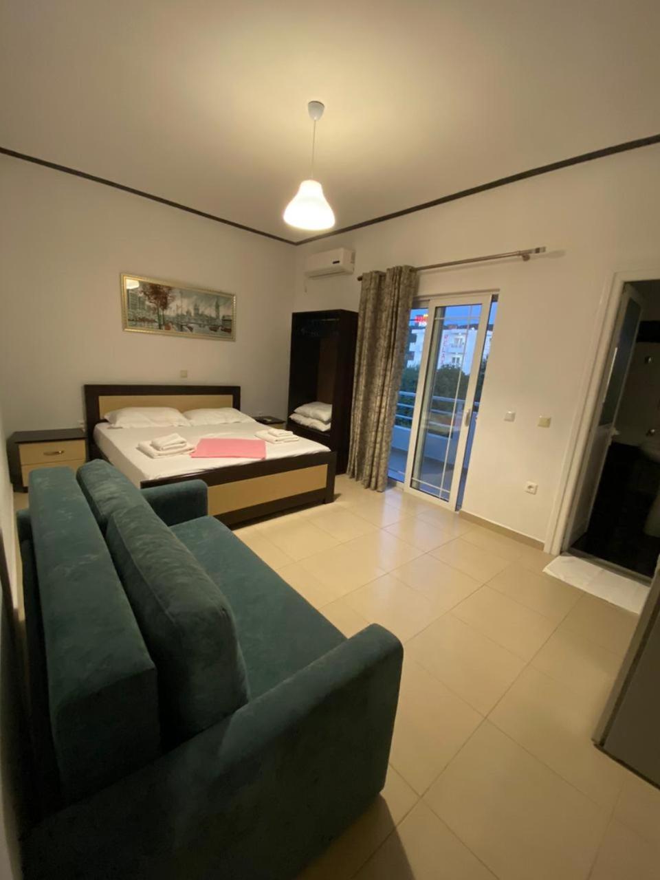 Villa Shehu Ksamil Luaran gambar