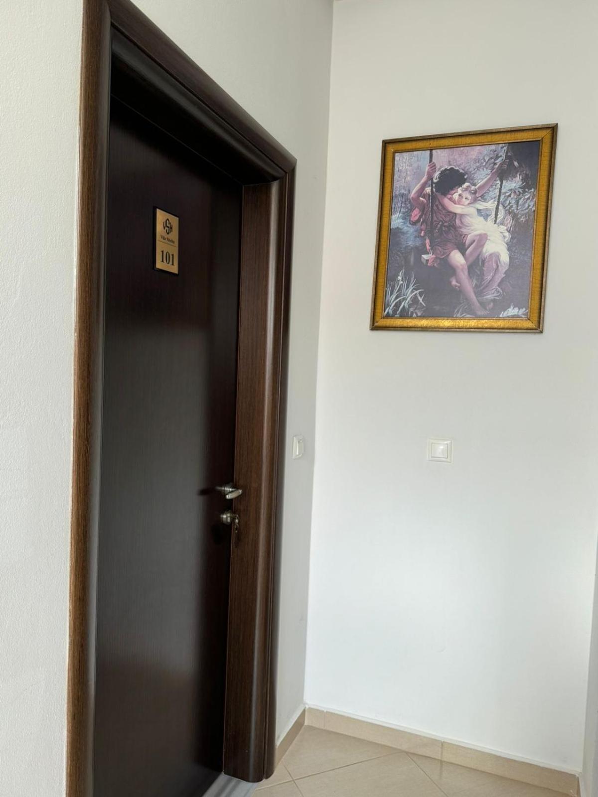Villa Shehu Ksamil Luaran gambar