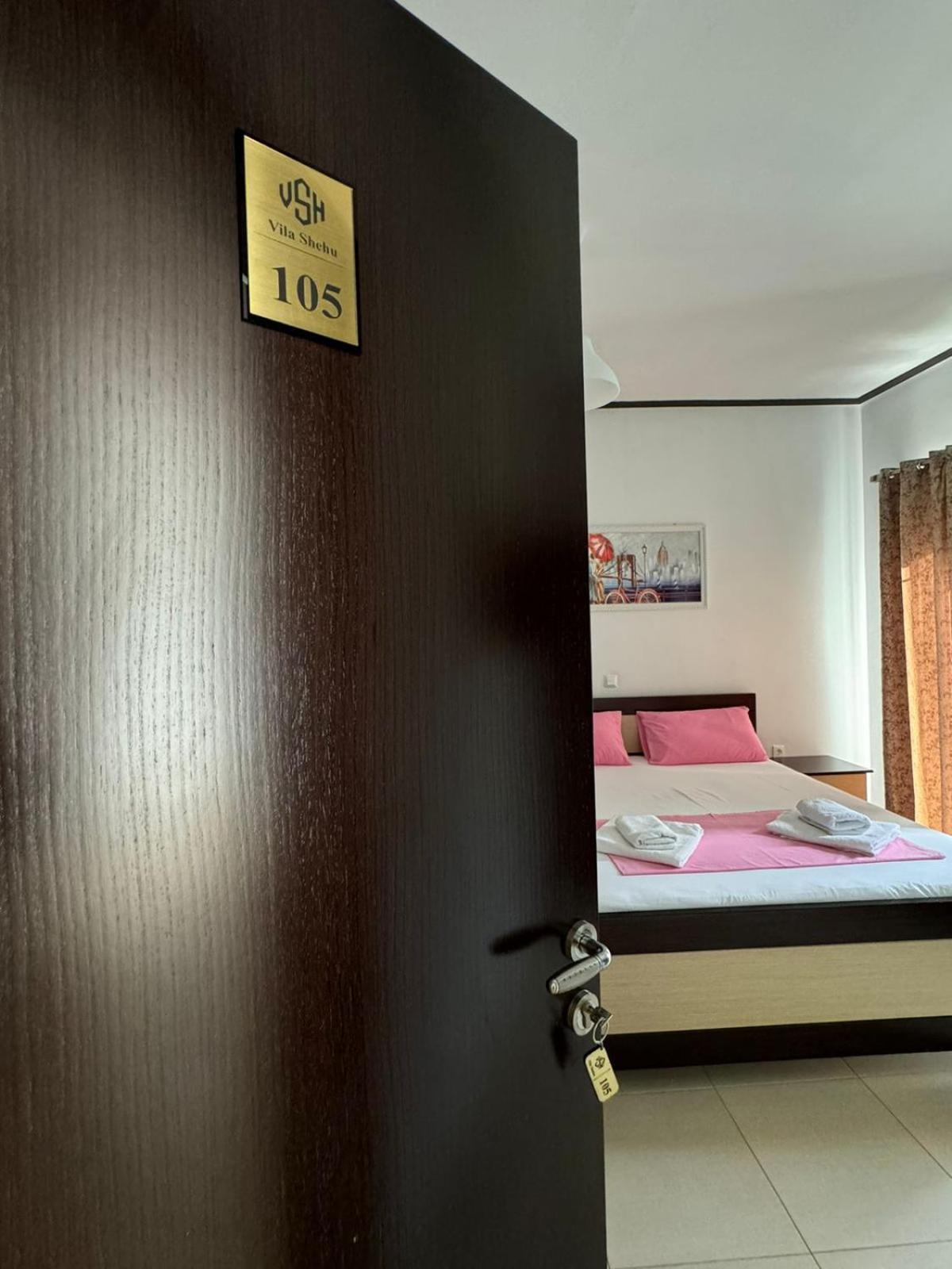 Villa Shehu Ksamil Bilik gambar
